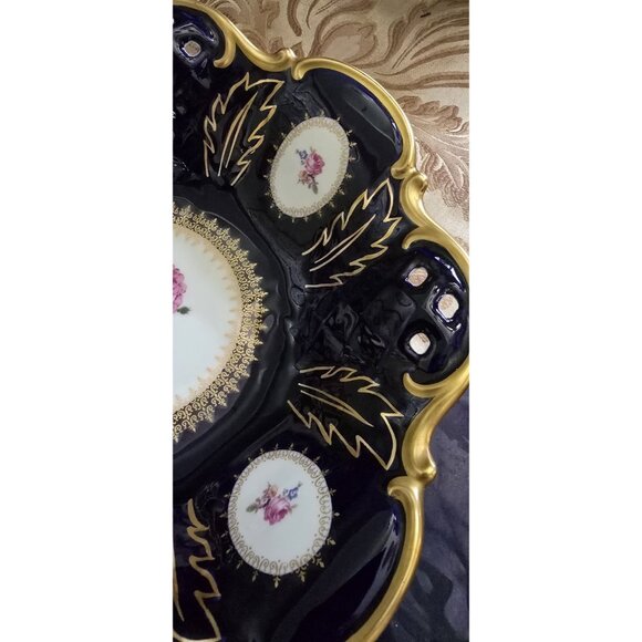 Reichenbach Echt Kobalt Blue Porcelain Serving Bowl Cabbage Rose 11” Pierced - Picture 5 of 7